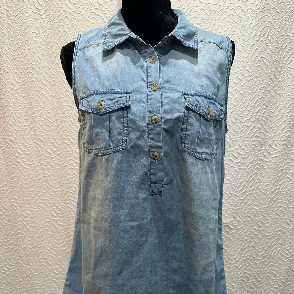 Japna sleeveless denim top (XL)